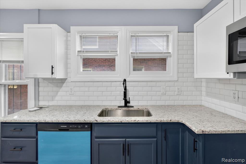 14112 MANSFIELD, Detroit, MI 48227 — Photo 14