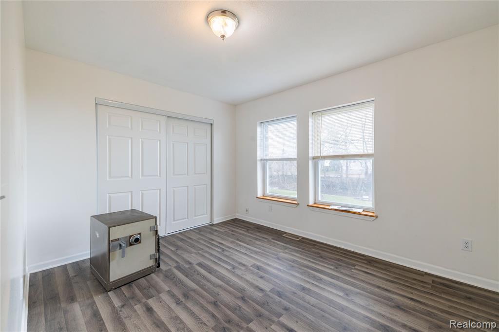 7522 Sovey Drive, Newport, MI 48166 — Photo 15