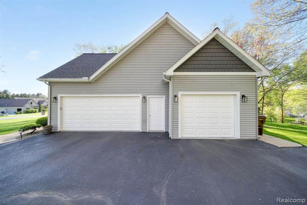4852 INDIAN CREEK Drive, Jackson, MI 49201 — Photo 57