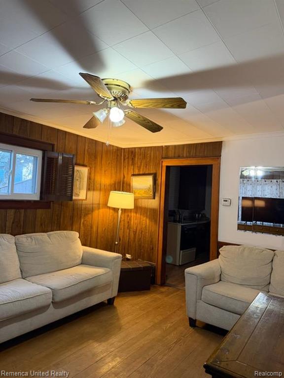 435 Riverbank Street, Wyandotte, MI 48192 — Photo 4
