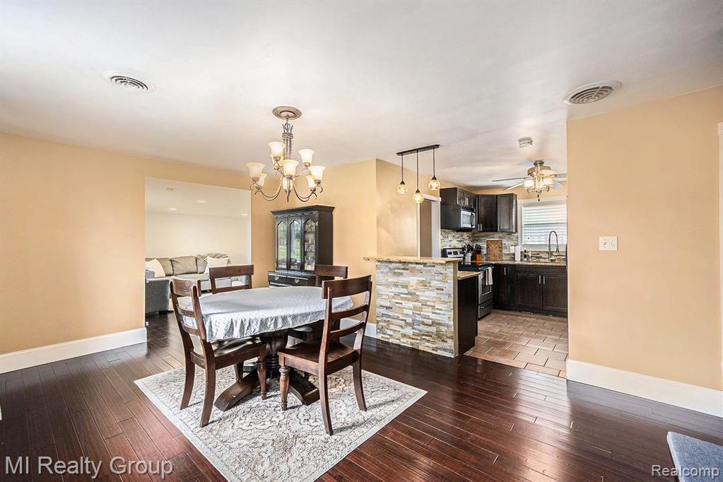 7520 Starville Road, Cottrellville, MI — Photo 14