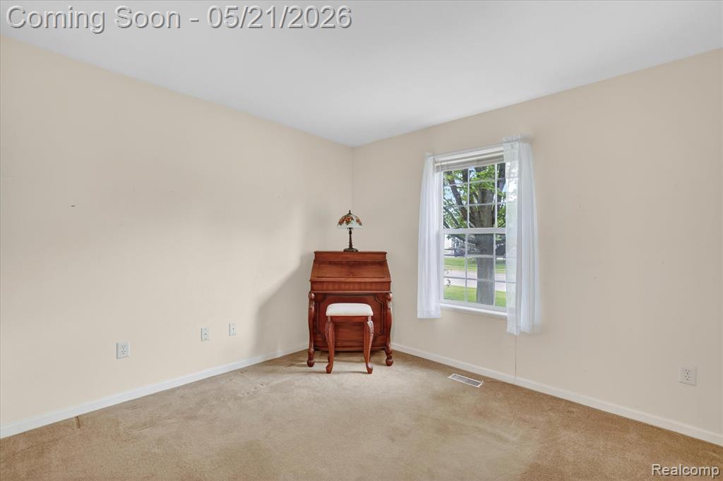 1607 Cedarwood Drive, Flushing, MI 48433 — Photo 16