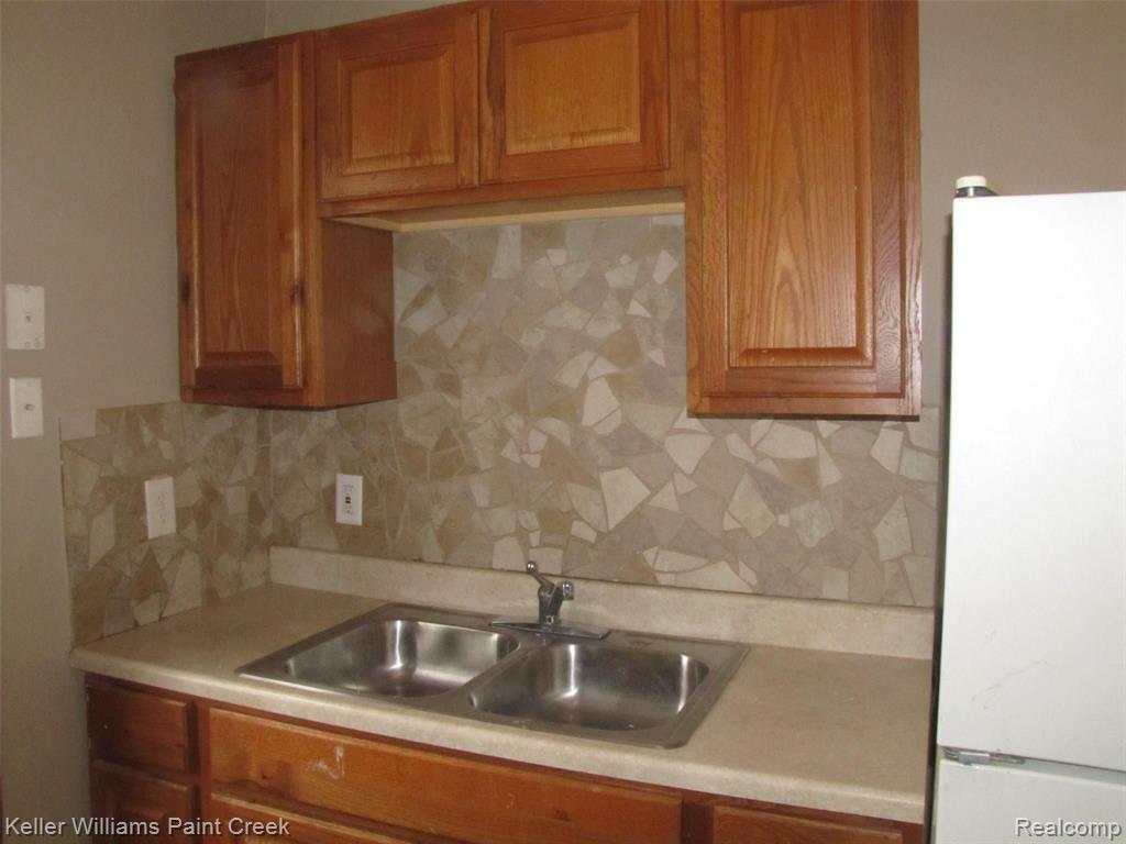 8643 LOZIER Avenue, Warren, MI 48089 — Photo 16