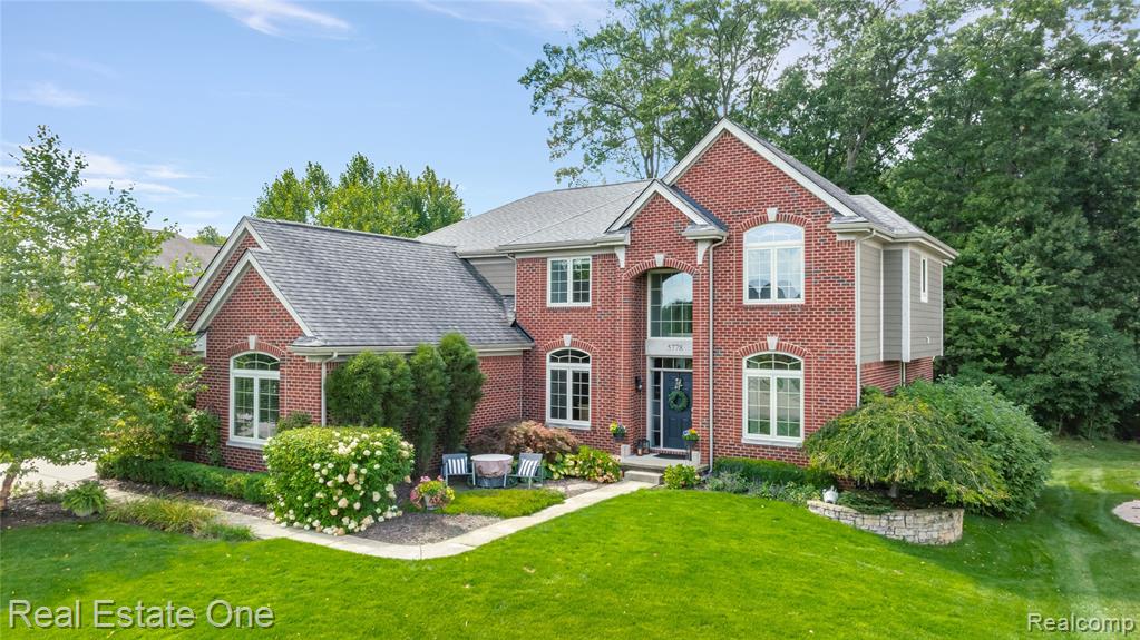 5778 Strawberry Circle, Commerce Twp, MI 48382 — front exterior