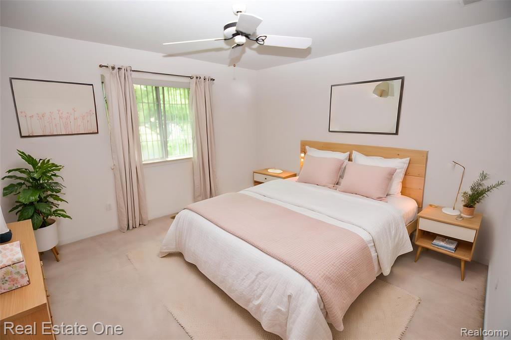 555 Winwood Court, Walled Lake, MI 48390 — Photo 8