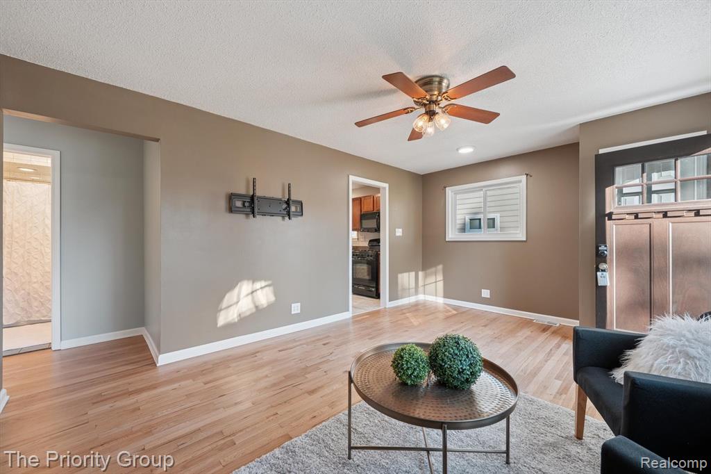 5235 Drayton Road, Clarkston, MI — Photo 12