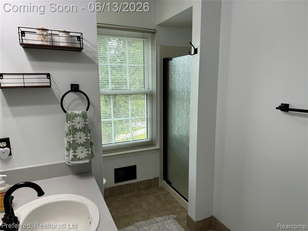 6536 Greenbriar Drive, Van Buren, MI 48111 — Photo 29