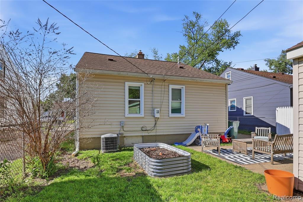 707 Donald Avenue, Royal Oak, MI 48073 — Photo 24