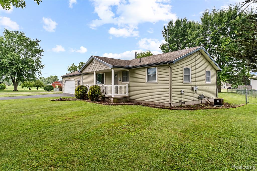 11413 Berkshire Drive, Clio, MI 48420 — Photo 4