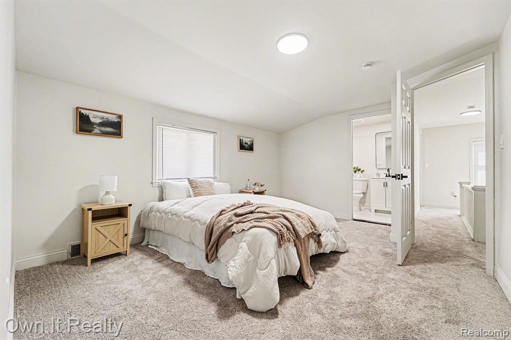 25605 Yale Street, Dearborn Heights, MI 48125 — Photo 13