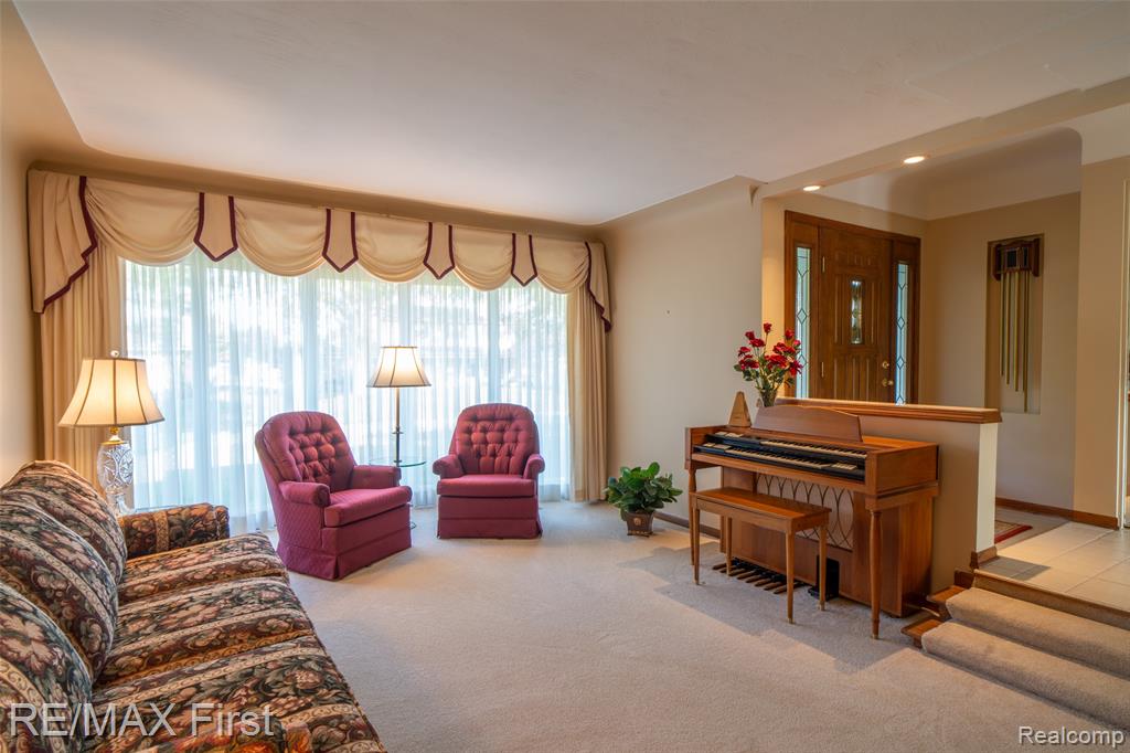 54815 FRANKLIN Drive, Shelby Twp, MI 48316 — Photo 19