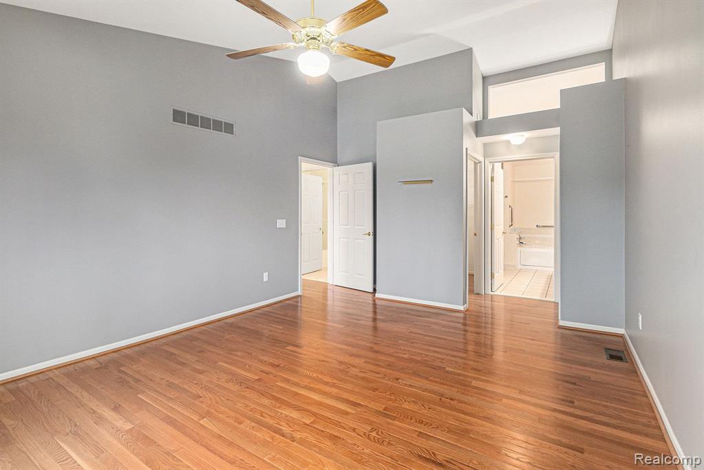 2250 WILLOW TREE Drive, Brighton, MI 48116 — Photo 10