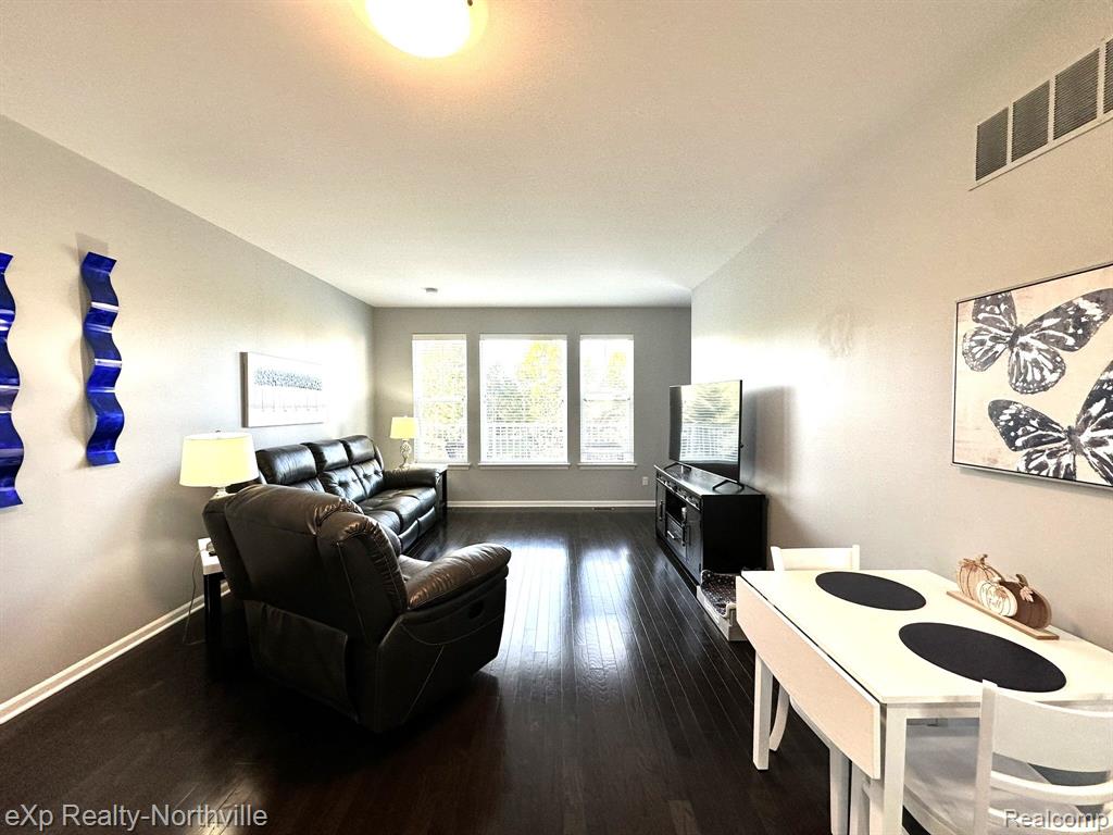 3196 JOHANNA WARE W, Wixom, MI 48393 — Photo 14