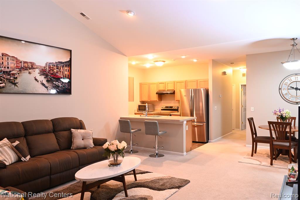40564 BLYTHEFIELD Lane, Canton, MI 48188 — Photo 14