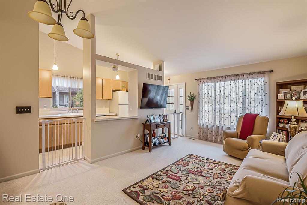 62310 ARLINGTON CIRCLE, 6, South Lyon, MI 48178 — Photo 10