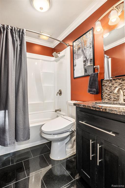 441 CLAYBURN Boulevard, Waterford, MI 48327 — Photo 14