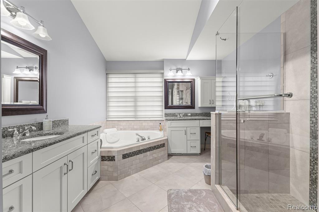 4991 Knollcrest Court, Commerce Twp, MI 48382 — Photo 40