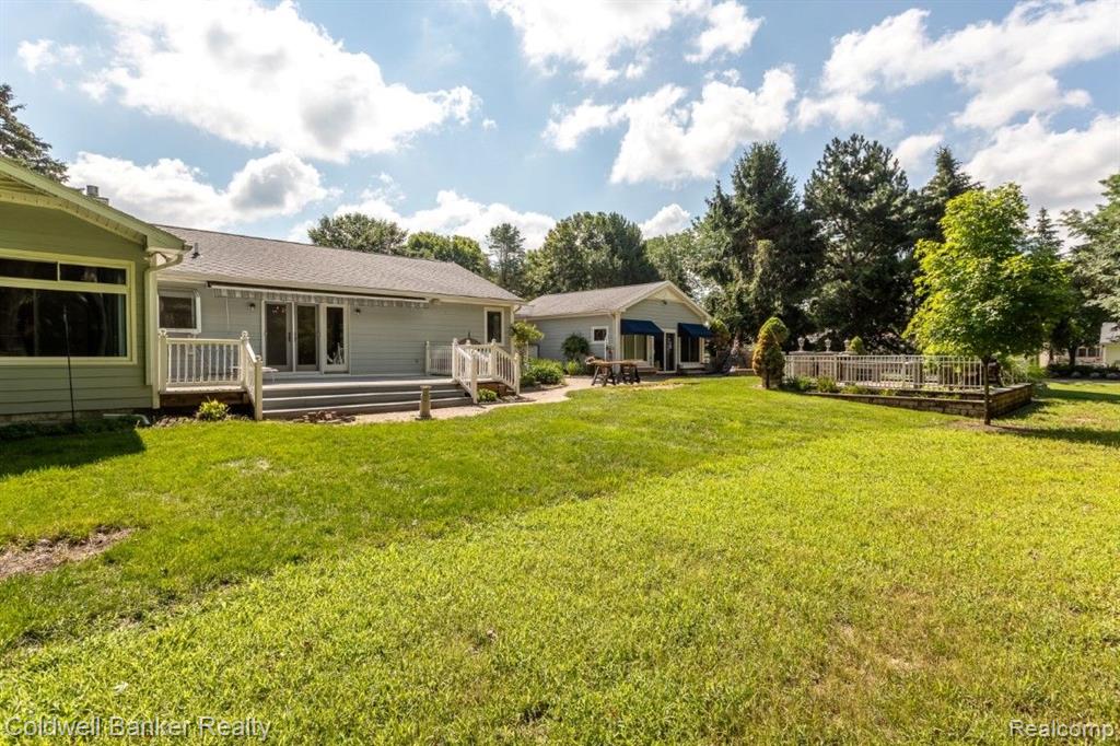 8027 EMERALD Lane W, Westland, MI — Photo 35