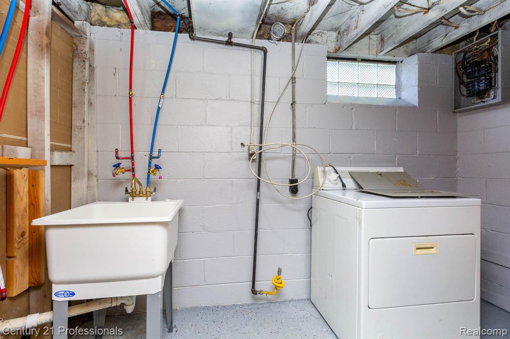 18951 Edinborough Road, Detroit, MI 48219 — Photo 25