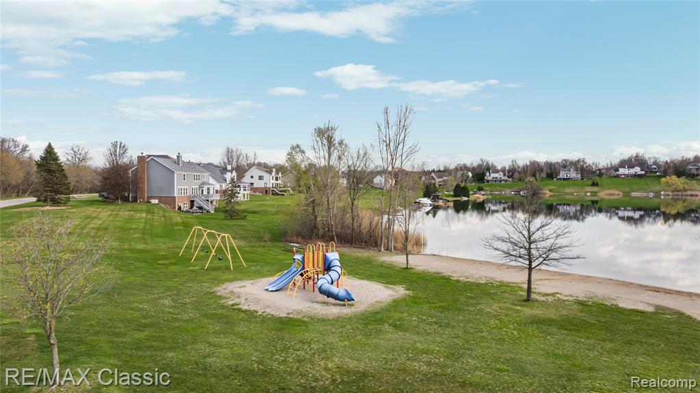 4930 Menominee Lane, Clarkston, MI 48348 — Photo 95