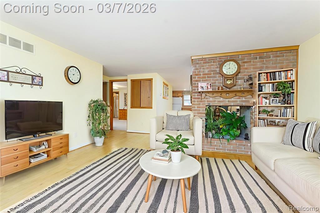 5851 Kinyon Drive, Brighton, MI 48116 — Photo 17
