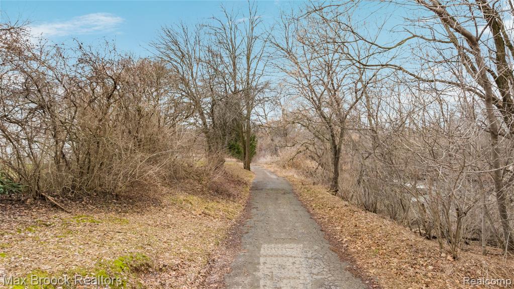 5186 Pinckney Road, Howell, MI 48843 — Photo 64