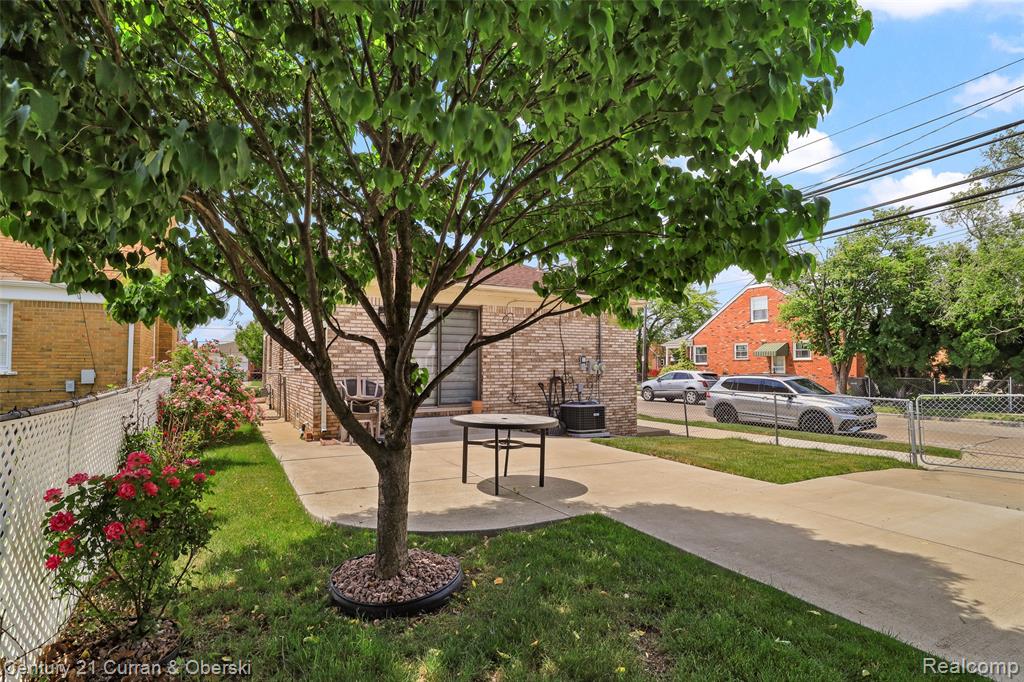 5296 Chase Road, Dearborn, MI 48126 — Photo 29