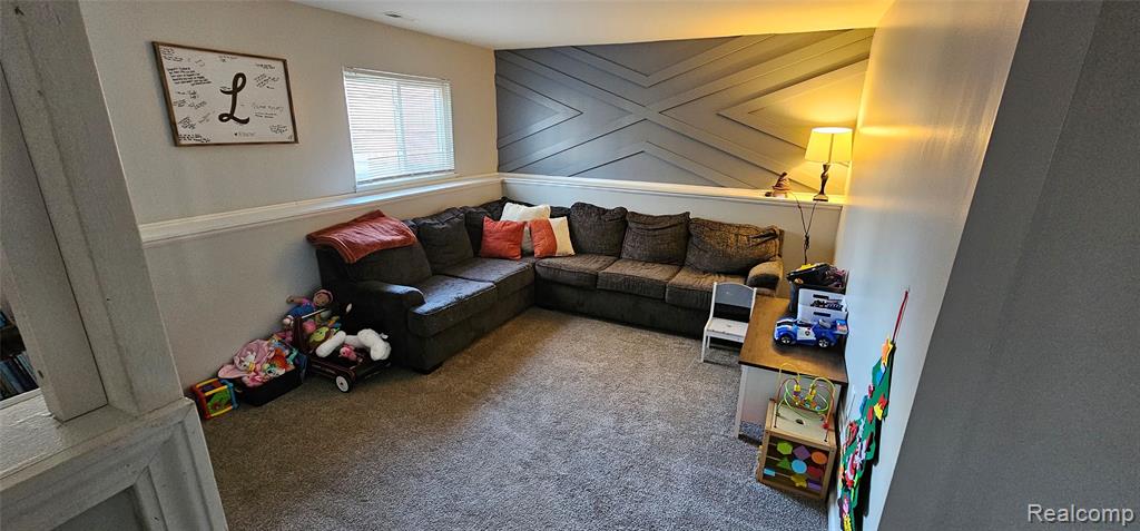 22308 Larch Street, Woodhaven, MI 48183 — Photo 8