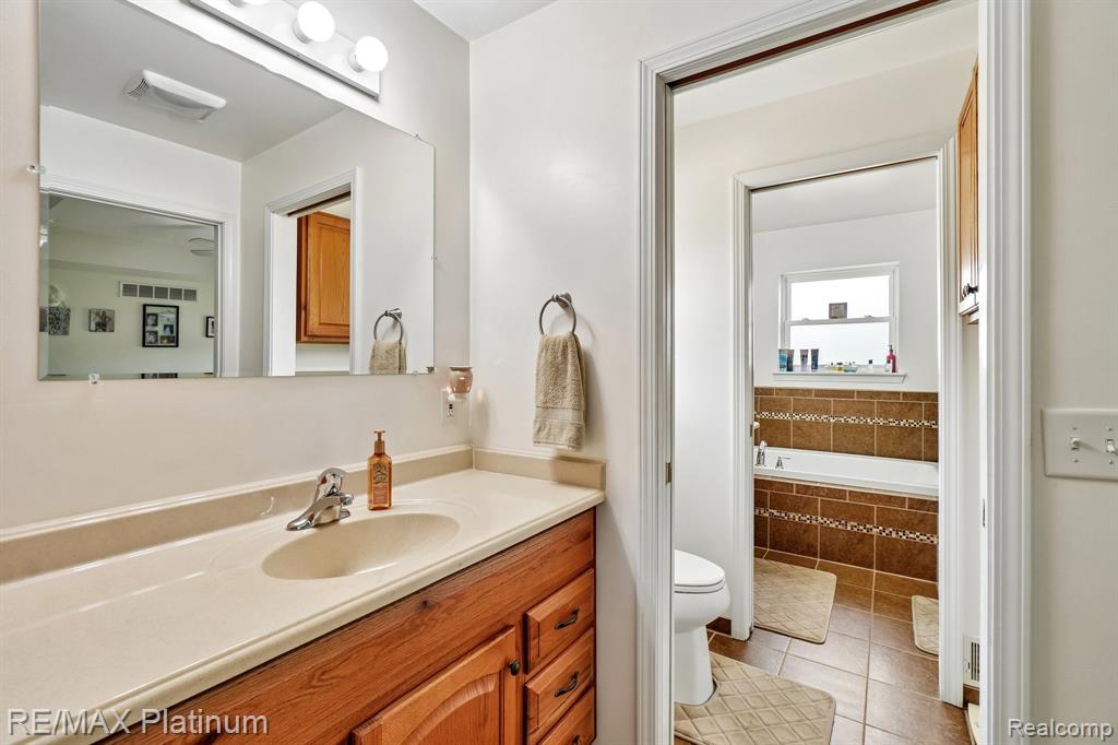 11704 Glen Mary, Byron, MI 48418 — Photo 24