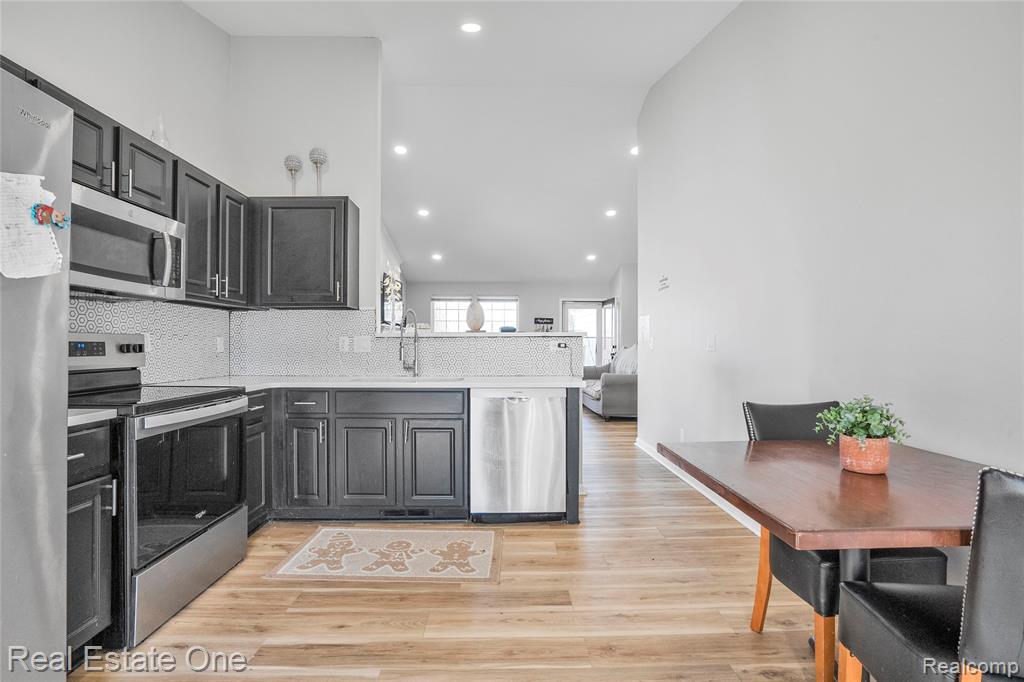 1575 Pebble Beach Drive, Pontiac, MI 48340 — Photo 12