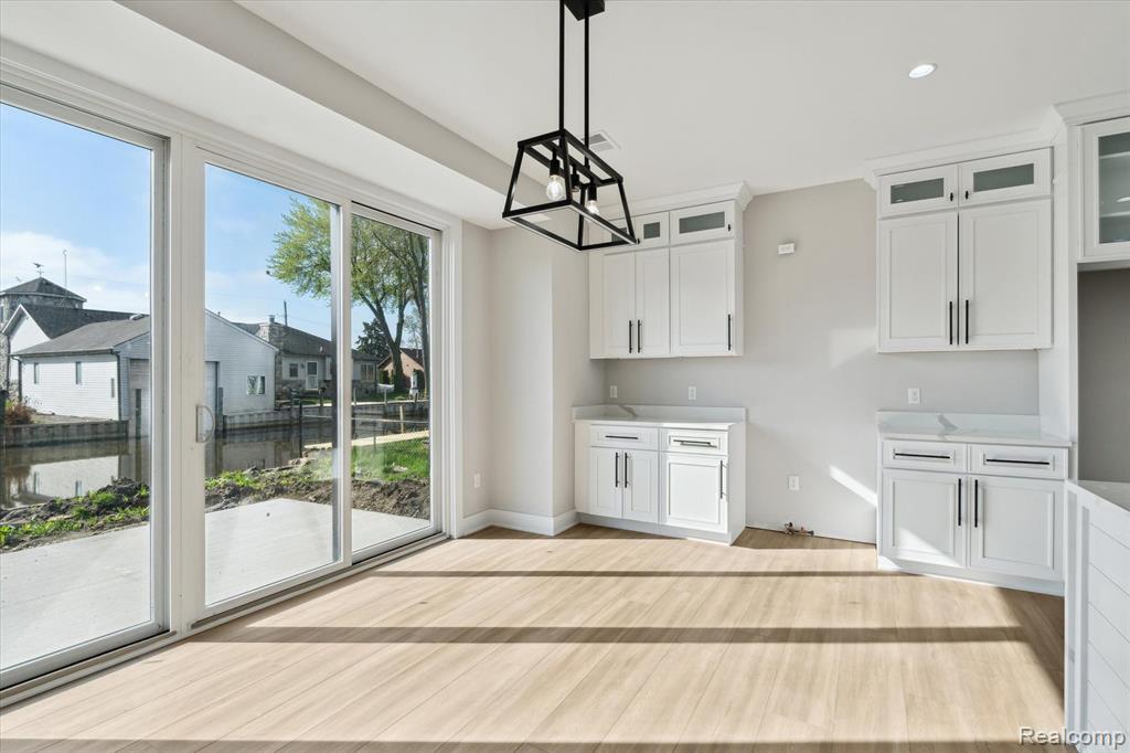 45518 JEFFERSON Avenue, Chesterfield, MI 48047 — Photo 11