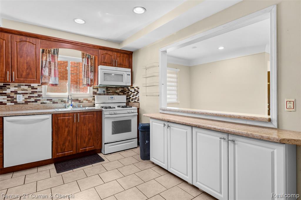 7428 Kingsbury, Dearborn Heights, MI 48127 — Photo 9