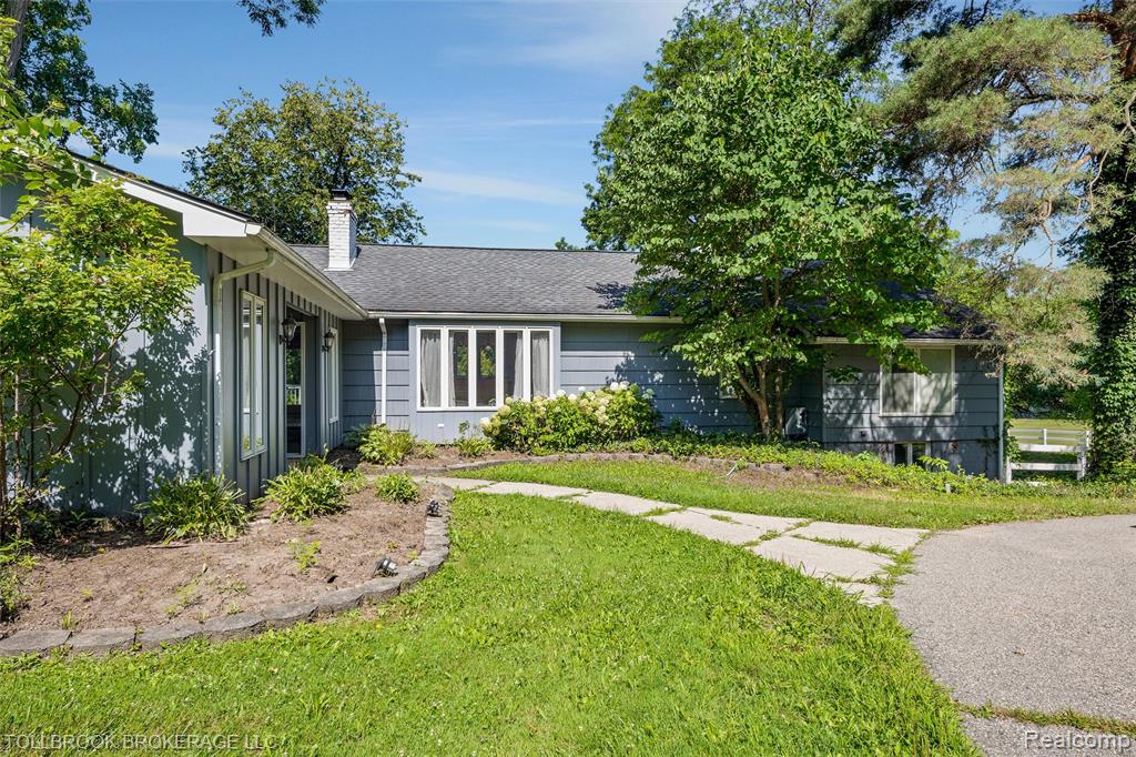 4105 Beach Road, Troy, MI 48098 — Photo 38
