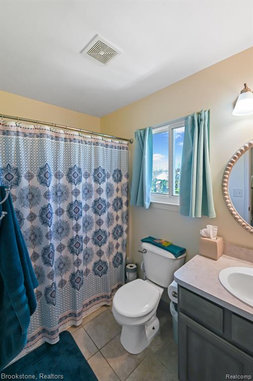 8344 DEER CREEK Court, Grand Blanc, MI 48439 — Photo 24