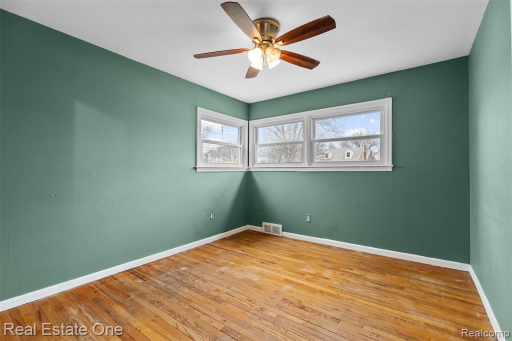863 Harrison Boulevard, Lincoln Park, MI 48146 — Photo 15