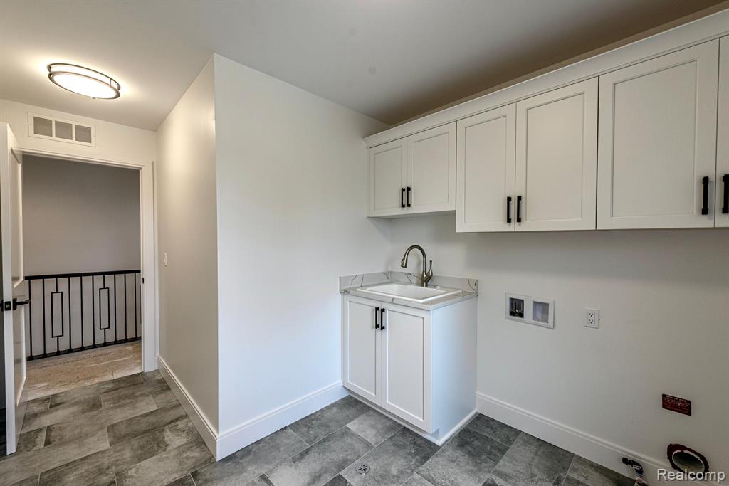 4107 Devon, Royal Oak, MI 48073 — Photo 24