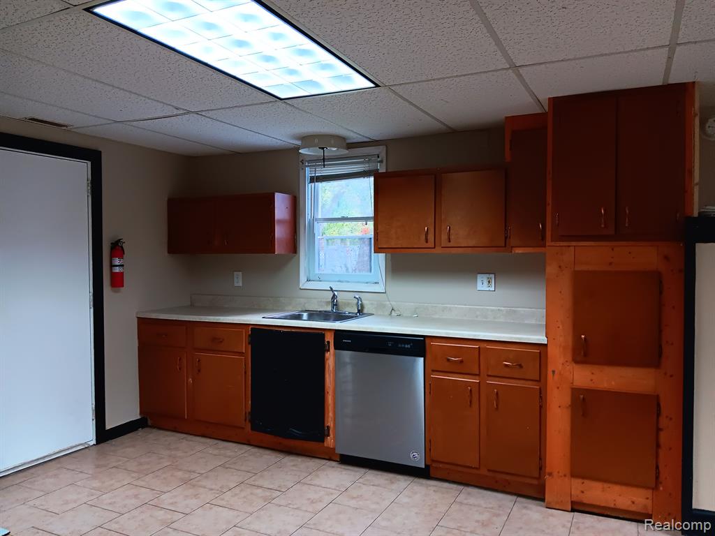 821 S MILL Street E, Clio, MI 48420 — Photo 4
