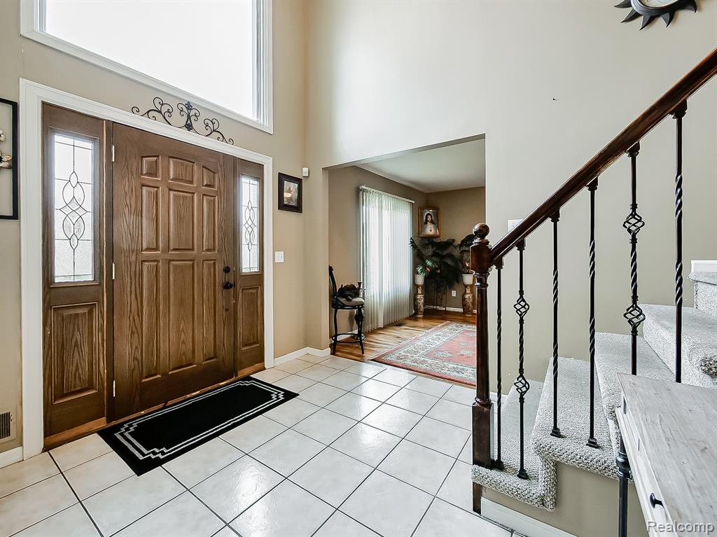 48199 Lafayette Drive, Macomb, MI 48044 — Photo 4