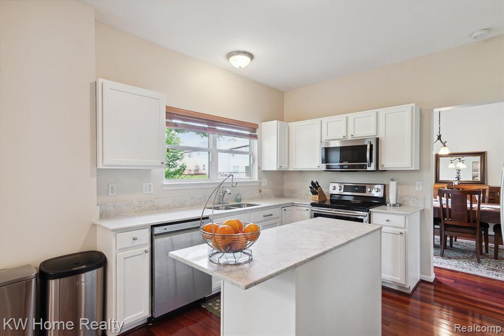 4672 NUTMEG Drive, Ypsilanti, MI 48197 — Photo 15