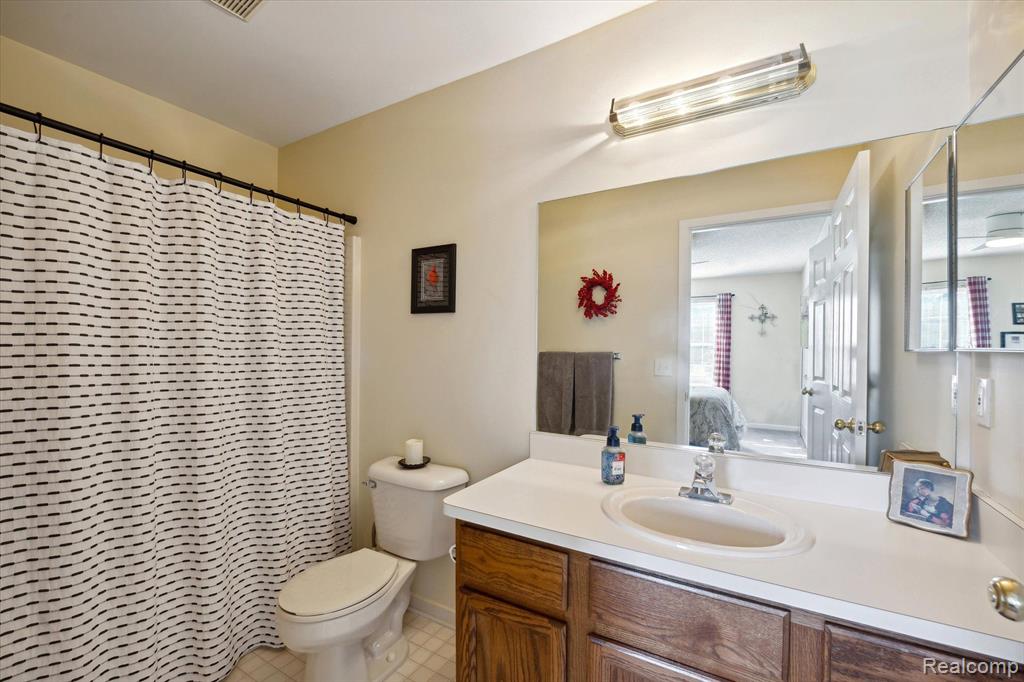 31187 LIVINGSTON Drive, Novi, MI 48377 — Photo 22