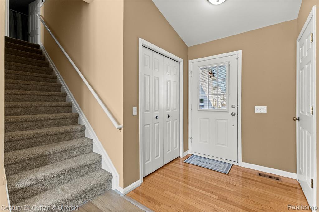 7164 Richmond Drive, Ypsilanti, MI 48197 — Photo 2