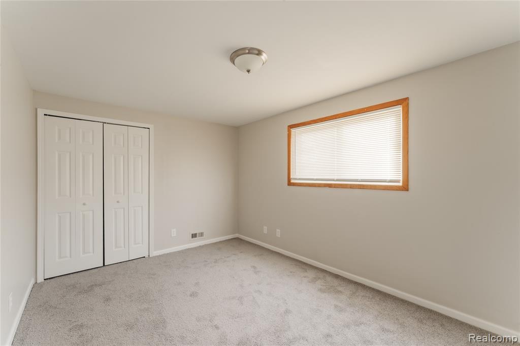 15765 Nicolai Avenue, Eastpointe, MI 48021 — Photo 12