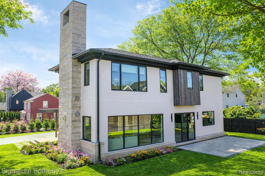 1094 Lincoln Court, Birmingham, MI 48009 — Photo 35