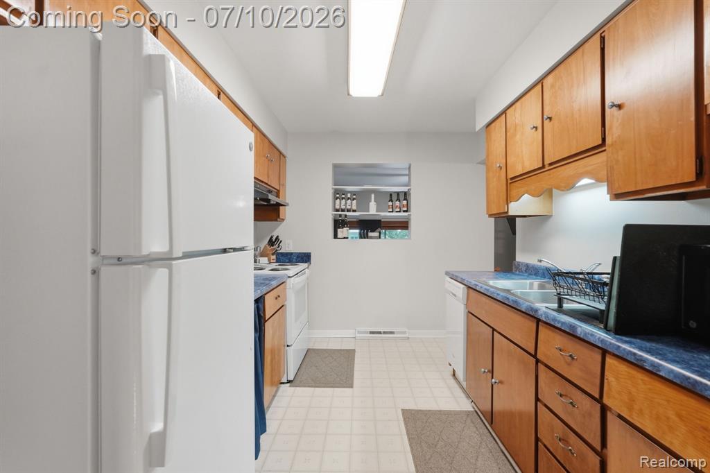 1061 Western Drive, Ann Arbor, MI 48103 — Photo 7