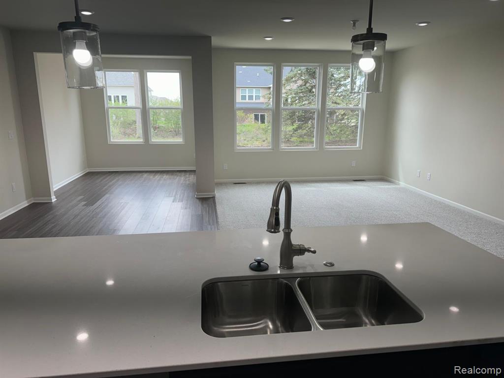732 ADDISON Circle, Walled Lake, MI 48390 — Photo 10