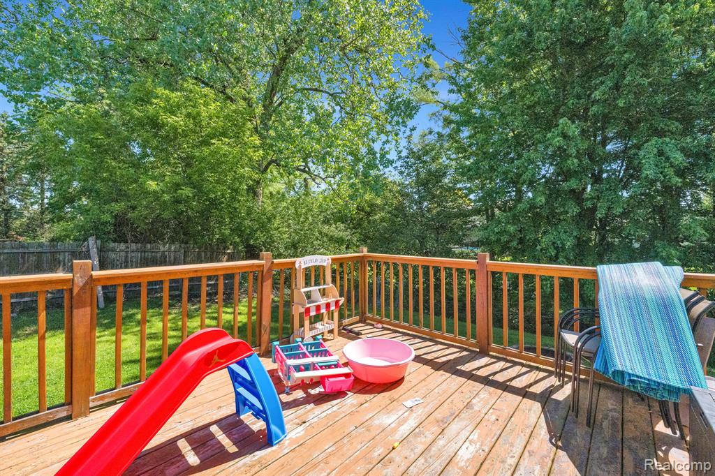 18823 Millar Road, Clinton Twp, MI 48036 — Photo 32