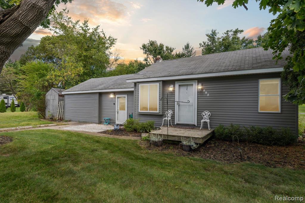 885 E Northfield Avenue, Pontiac, MI 48340 — Photo 2