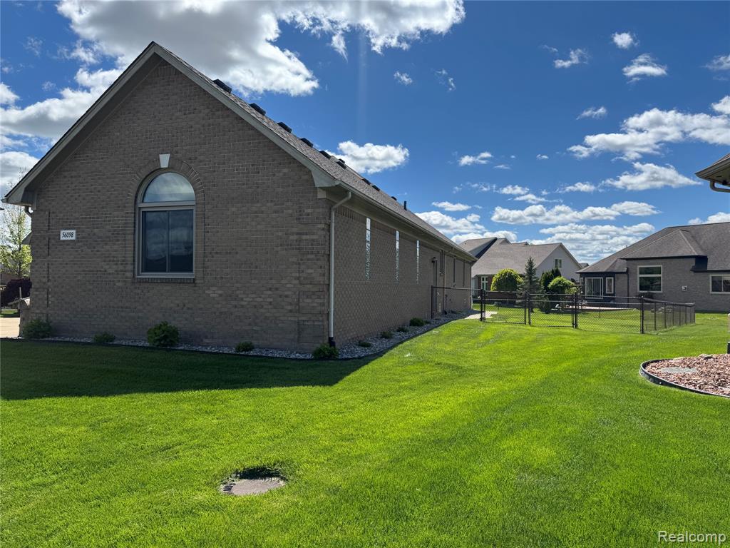 56098 Walker Court, Macomb, MI 48042 — Photo 6