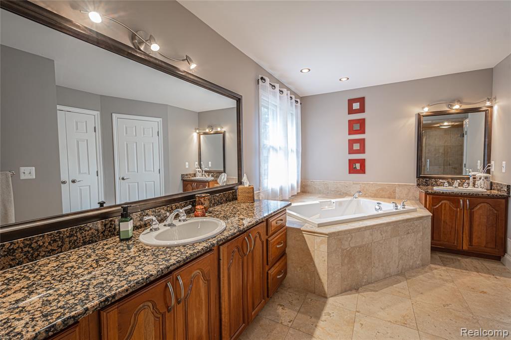 5429 Shorewood Drive, Fort Gratiot, MI 48059 — Photo 37