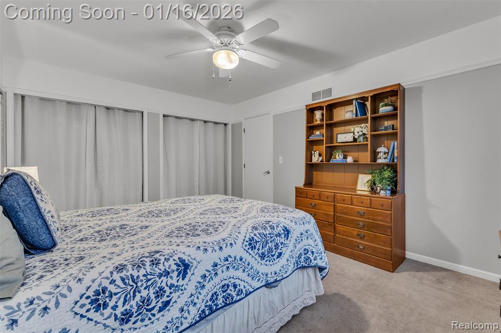 9035 Farmington Road, Livonia, MI 48150 — Photo 30
